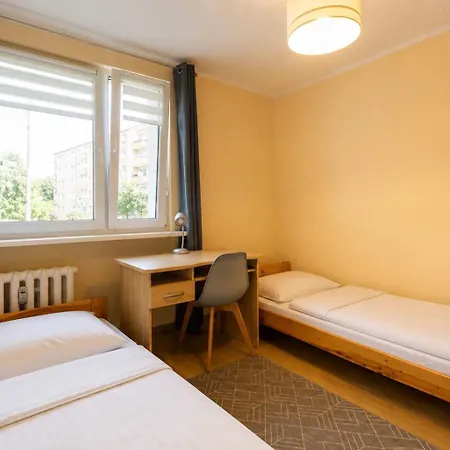 Komfortowy Z Balkonem Blisko Ergo Arena By Renters Apartament *
